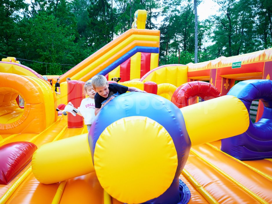 Коммерческий надувной Царь батут, площадью 200 м²