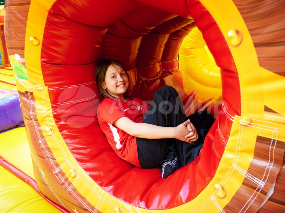 Коммерческий надувной Царь батут, площадью 200 м²