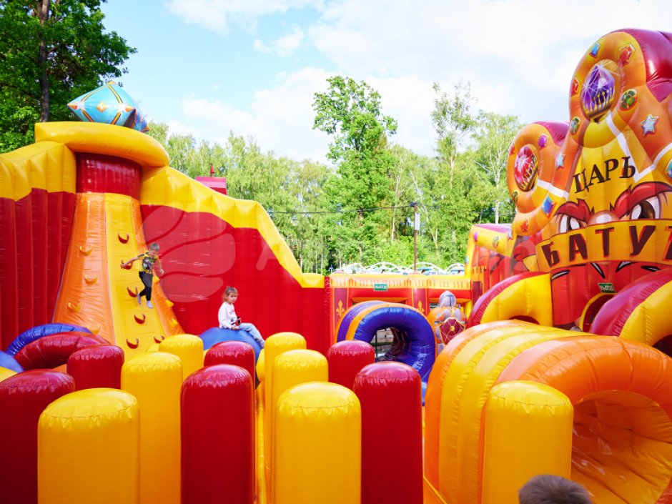 Коммерческий надувной Царь батут, площадью 200 м²