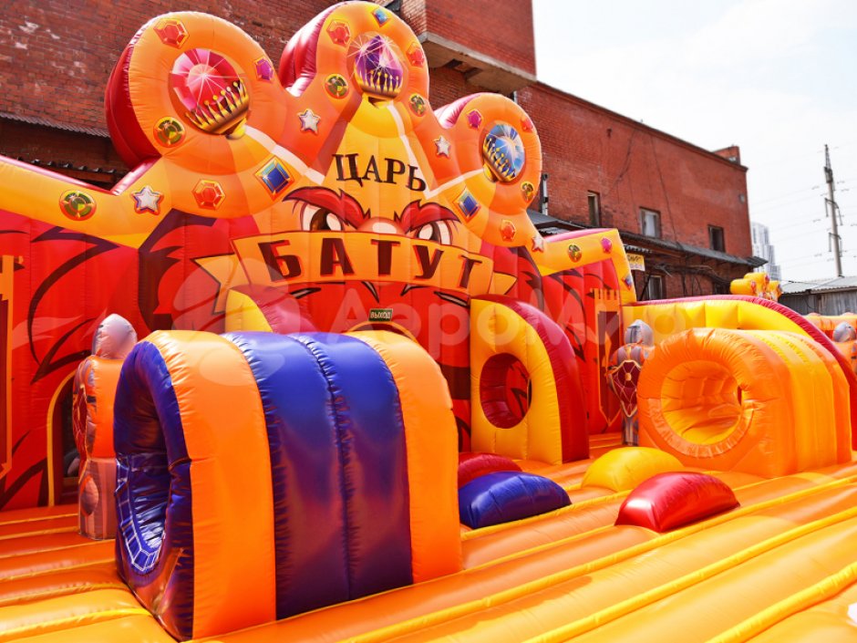 Надувной парк — Царь батут, площадью 300 м²