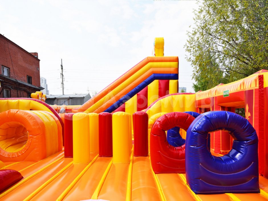 Коммерческий надувной Царь батут, площадью 200 м²