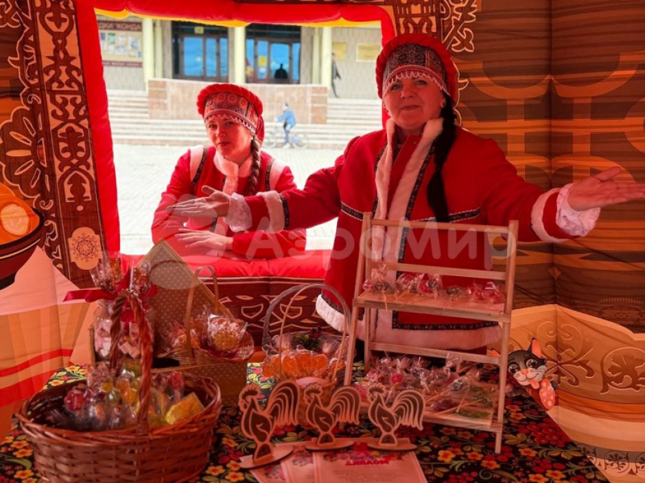 Надувной чайник-дом — для праздников, выставок и торговли