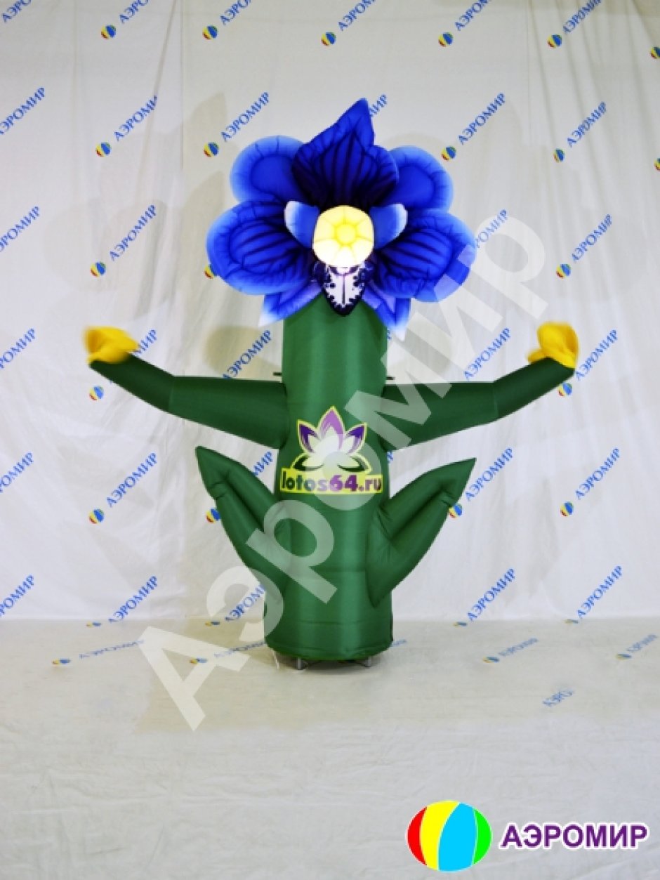 Надувная фигура с машущей рукой