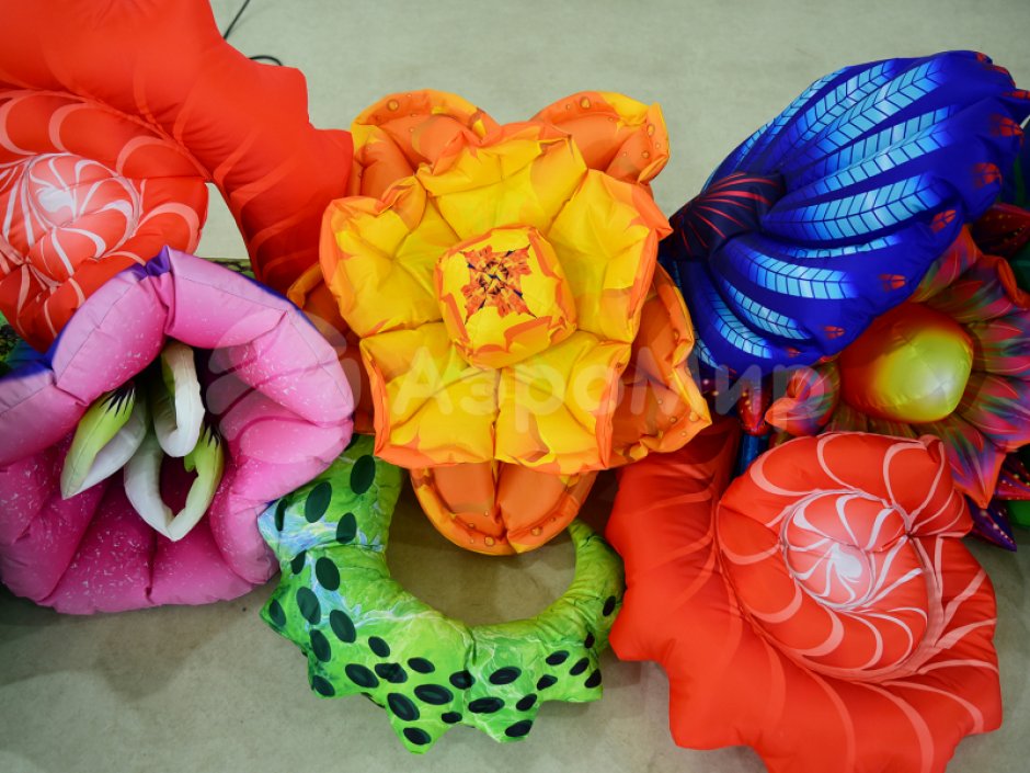 Фэнтези — яркая надувная гирлянда