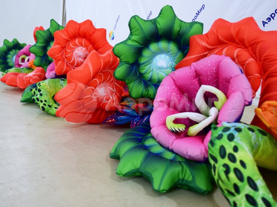 Фэнтези — яркая надувная гирлянда