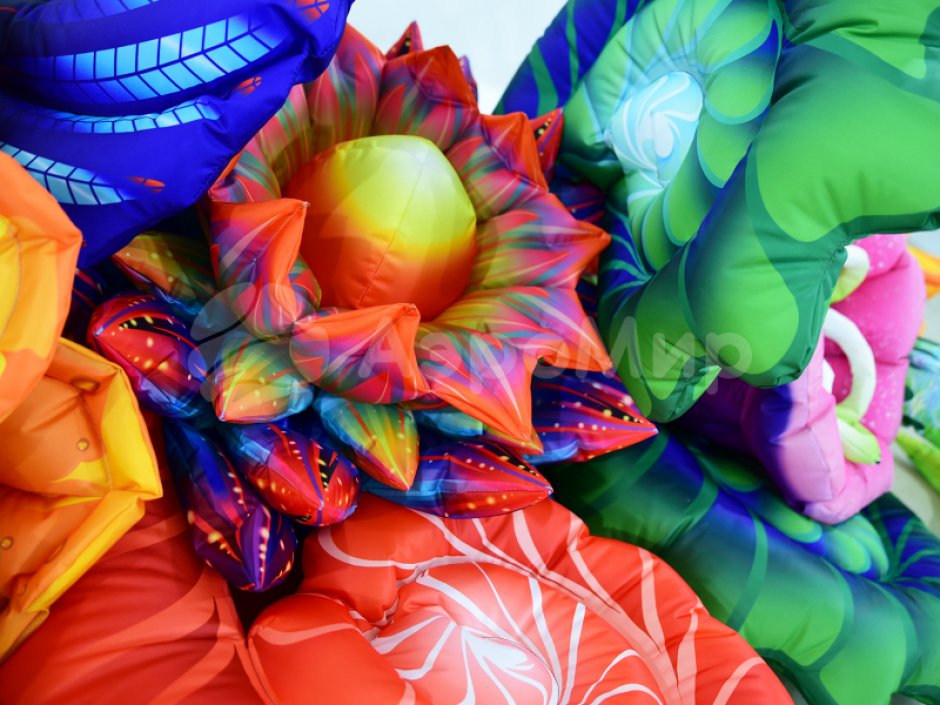 Фэнтези — яркая надувная гирлянда