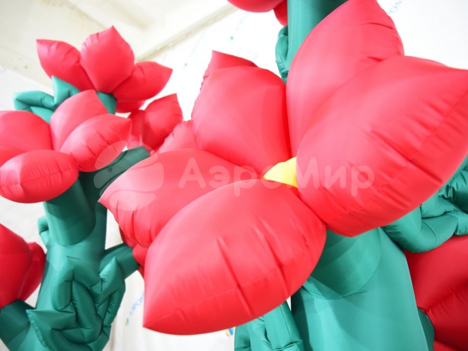 Надувной цветок для рекламы или декора
