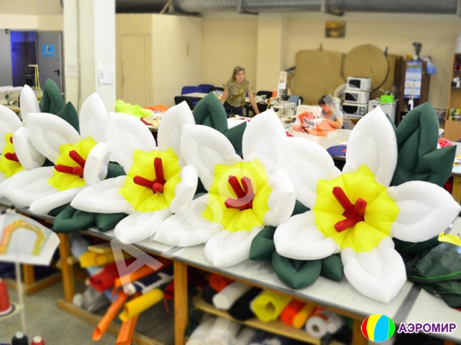 Лилия с раскрытием