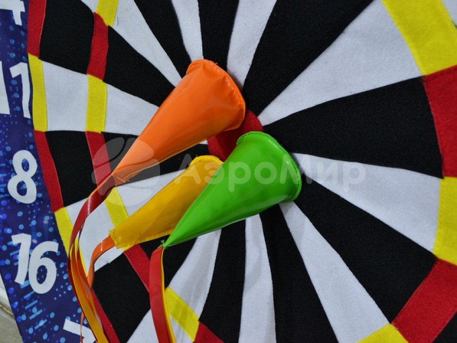 Дротики и кубики — дополнительное игровое оборудование для дартса