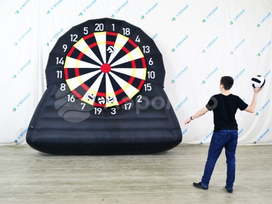 Надувной футбольный дартс на липе