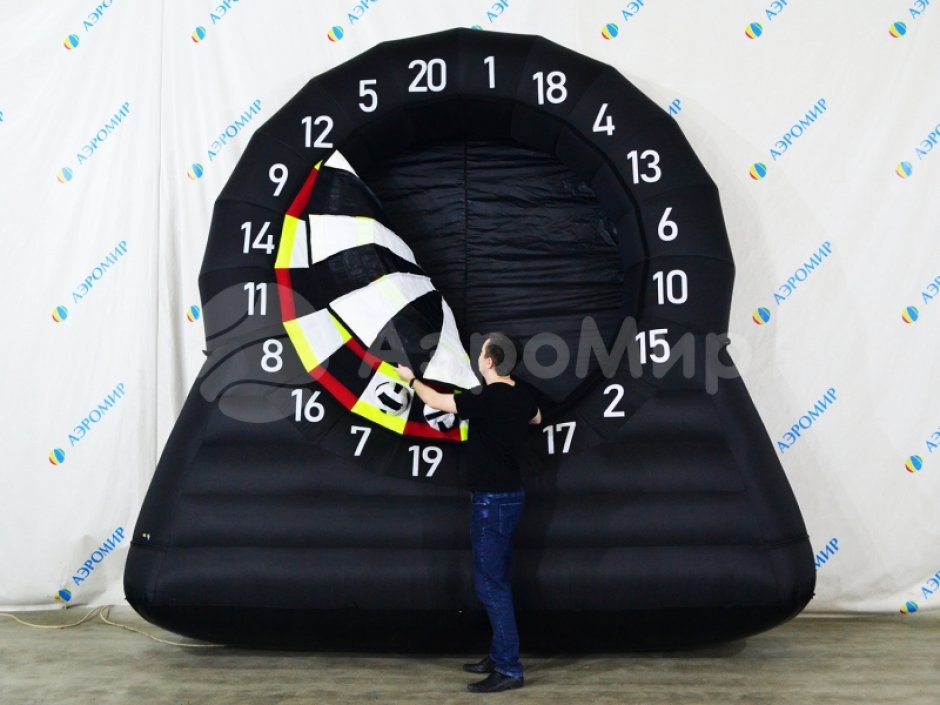 Надувной футбольный дартс на липе