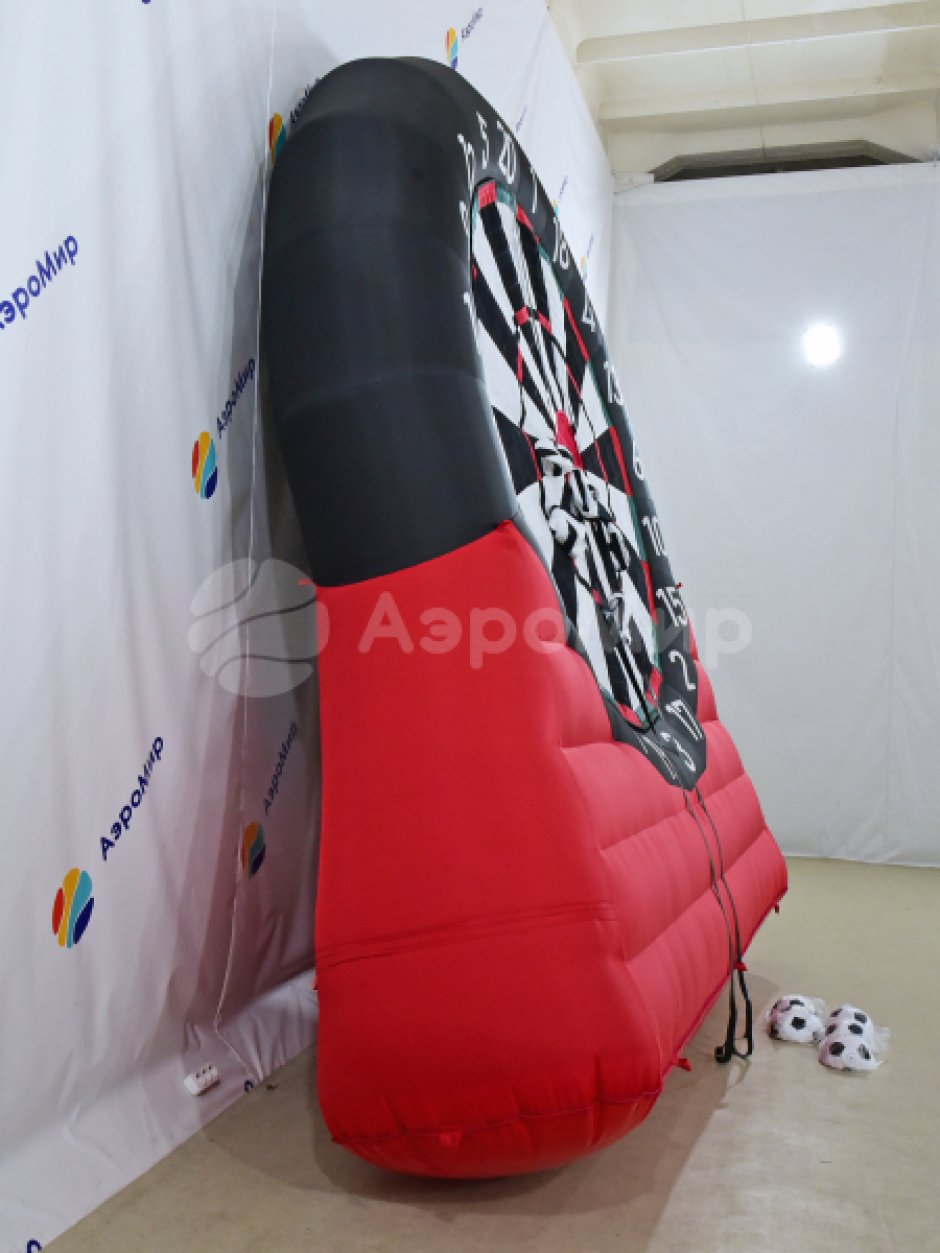 Надувной футбольный дартс на липе