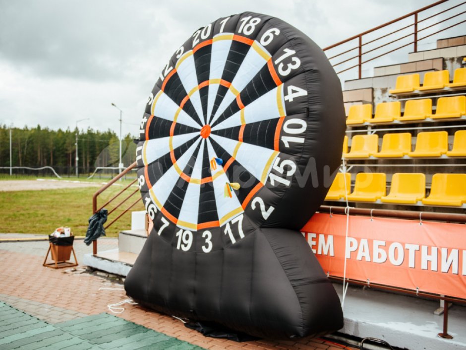Аттракцион большой надувной дартс