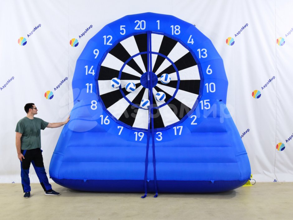 Надувной футбольный дартс на липе