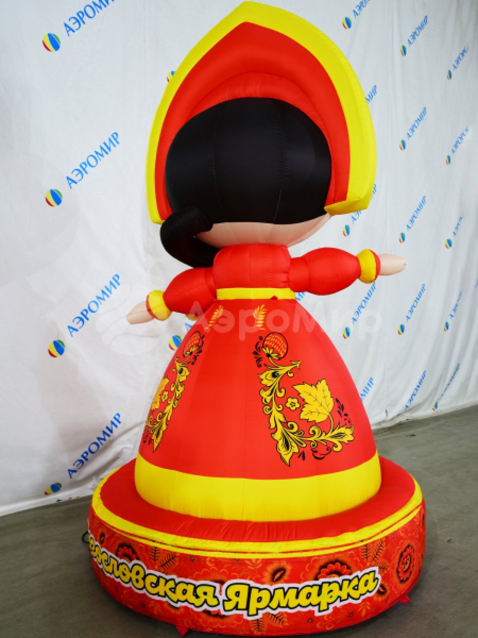 Надувная девочка Масленица — фигуры и декорации