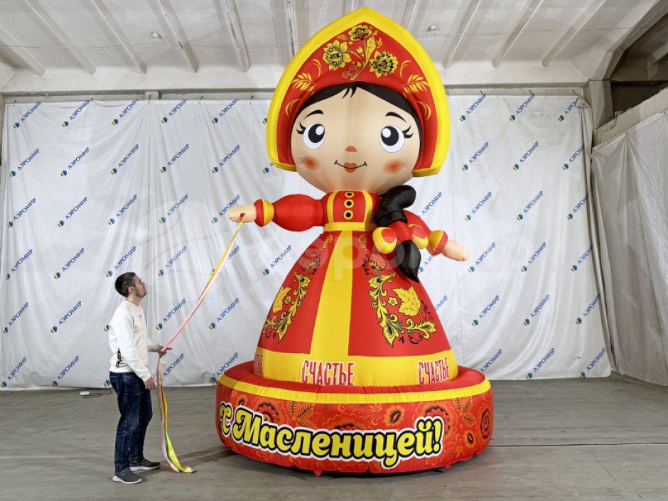 Надувная девочка Масленица — фигуры и декорации