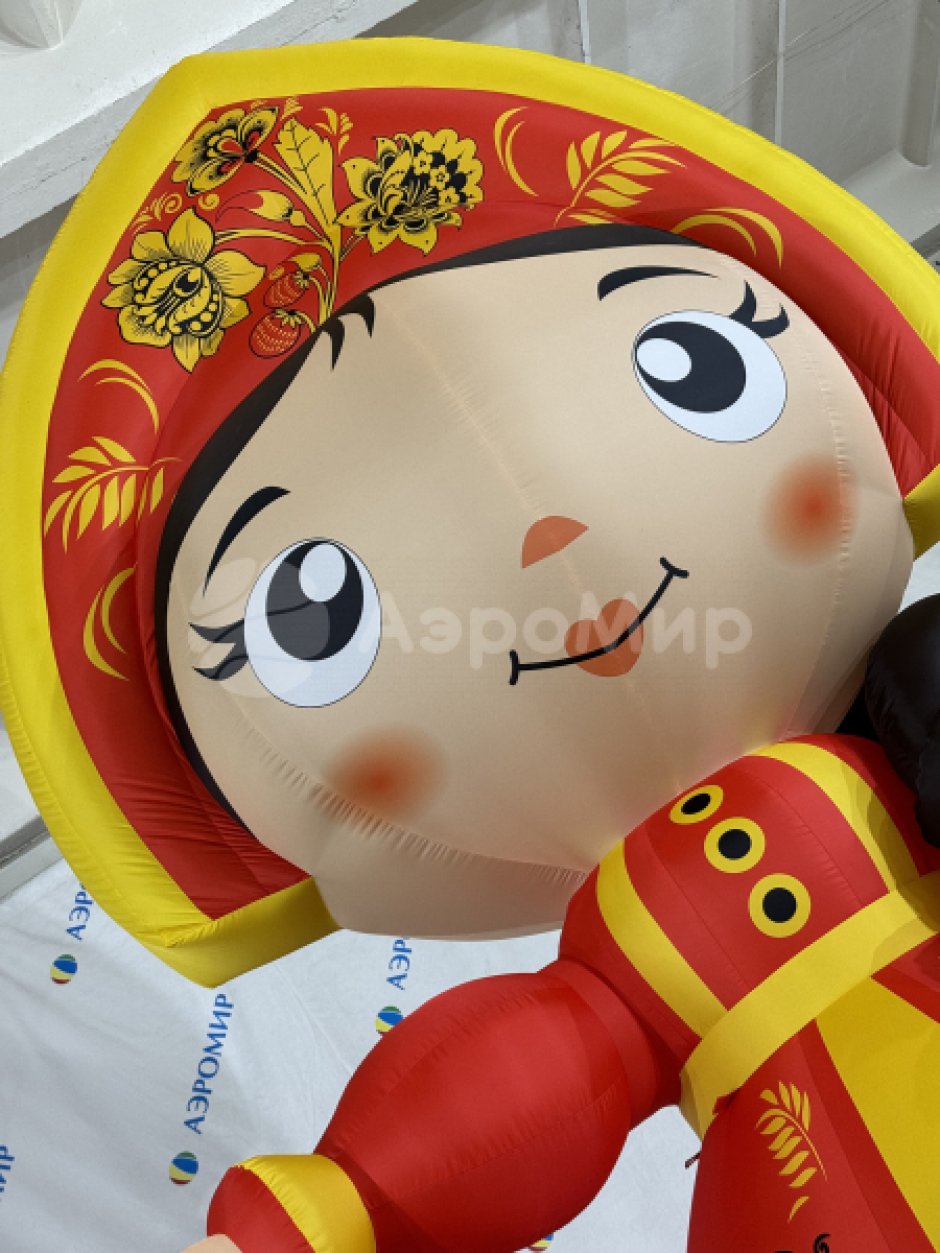Надувная девочка Масленица — фигуры и декорации