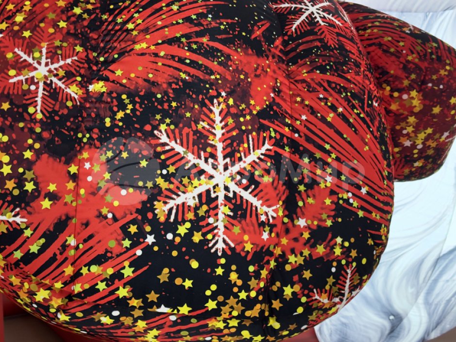 Надувной Дед Мороз на крышу — большая декорация новогоднего праздника