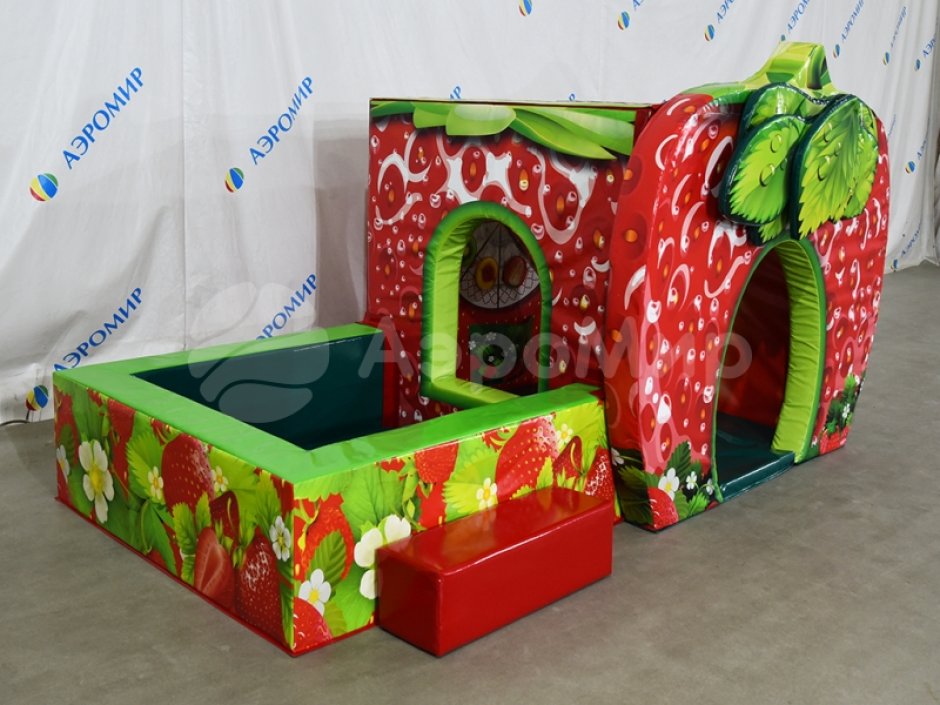 Домик клубничка — мягкий игровой дом с сухим бассейном