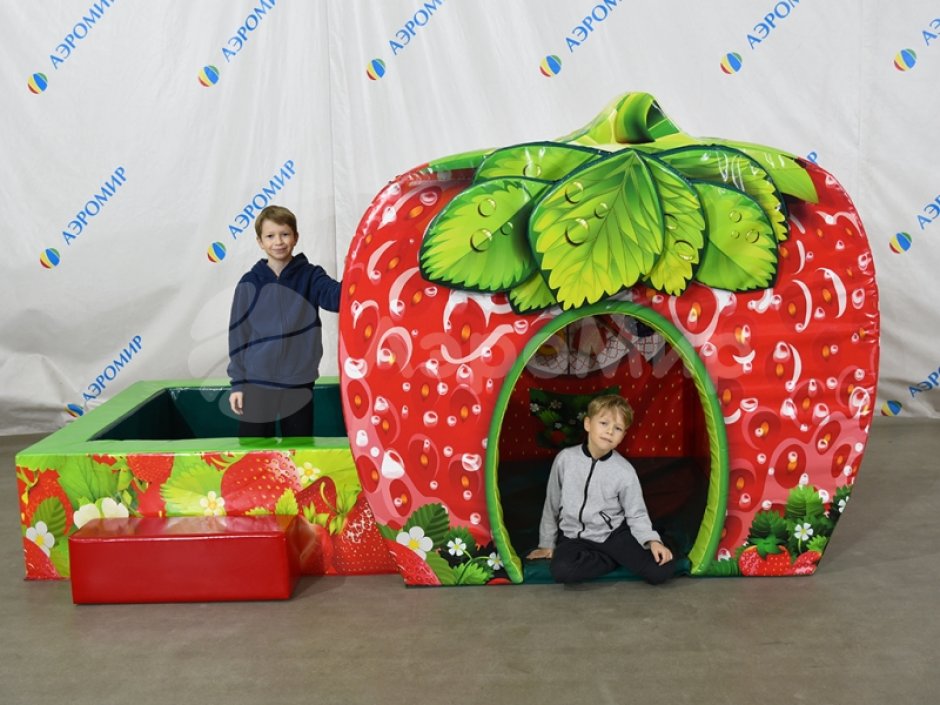 Домик клубничка — мягкий игровой дом с сухим бассейном