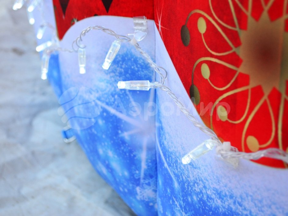 Колпак дом — новогодняя надувная конструкция с фотозоной внутри