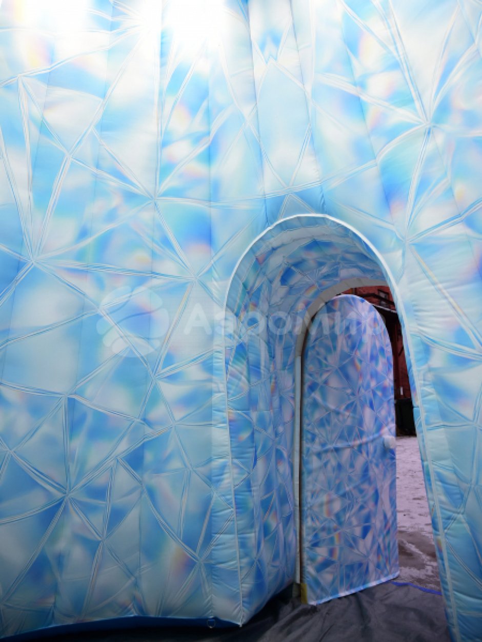 Конус-дом притягивает взгляды, удерживает внимание, одна конструкция — десятки сценариев