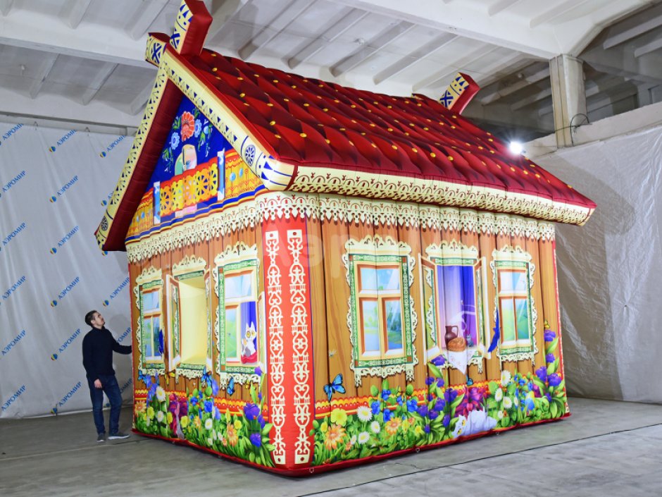 Надувная изба — для тематических праздников и гуляний
