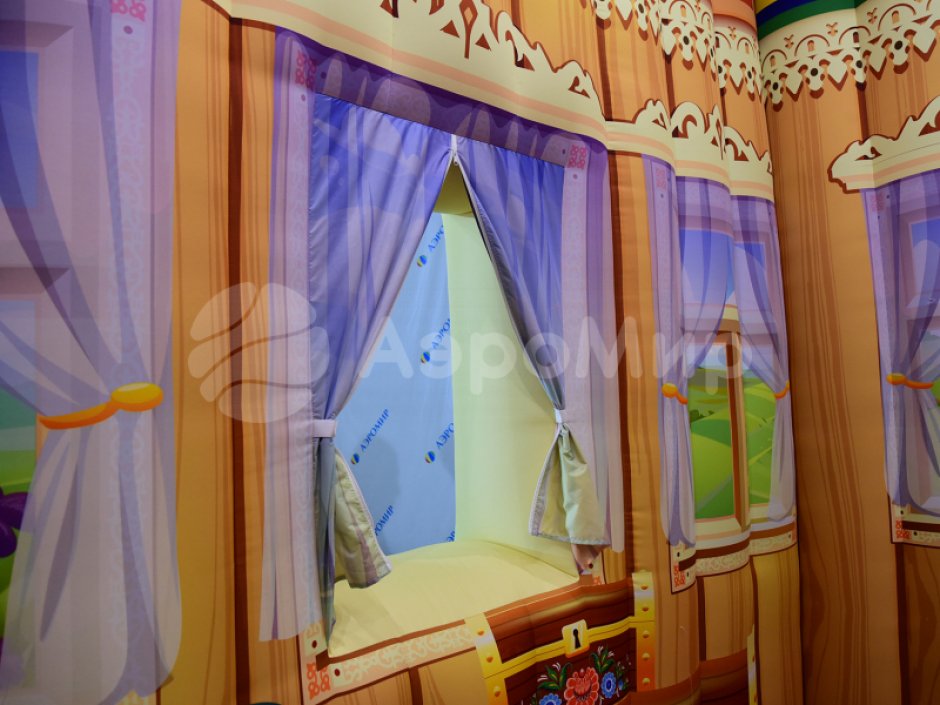 Надувная изба — для тематических праздников и гуляний