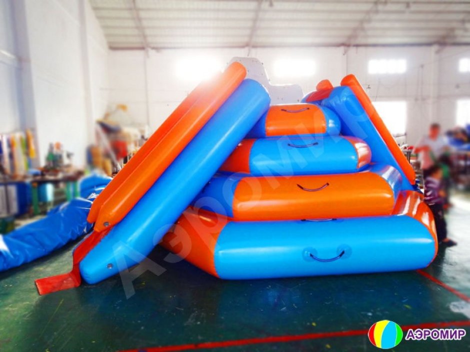 Надувная Пирамида для водного аттракциона