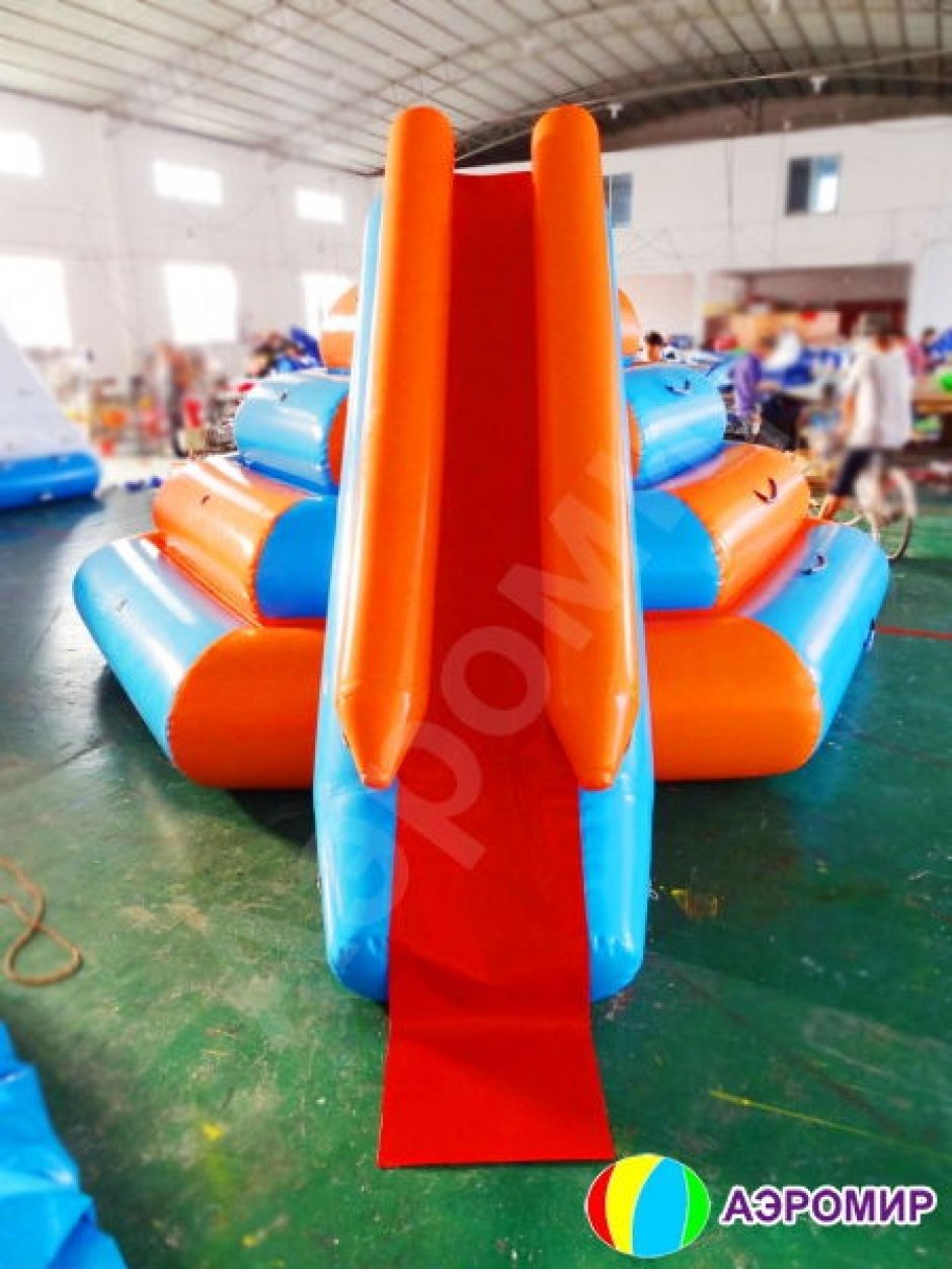 Надувная Пирамида для водного аттракциона