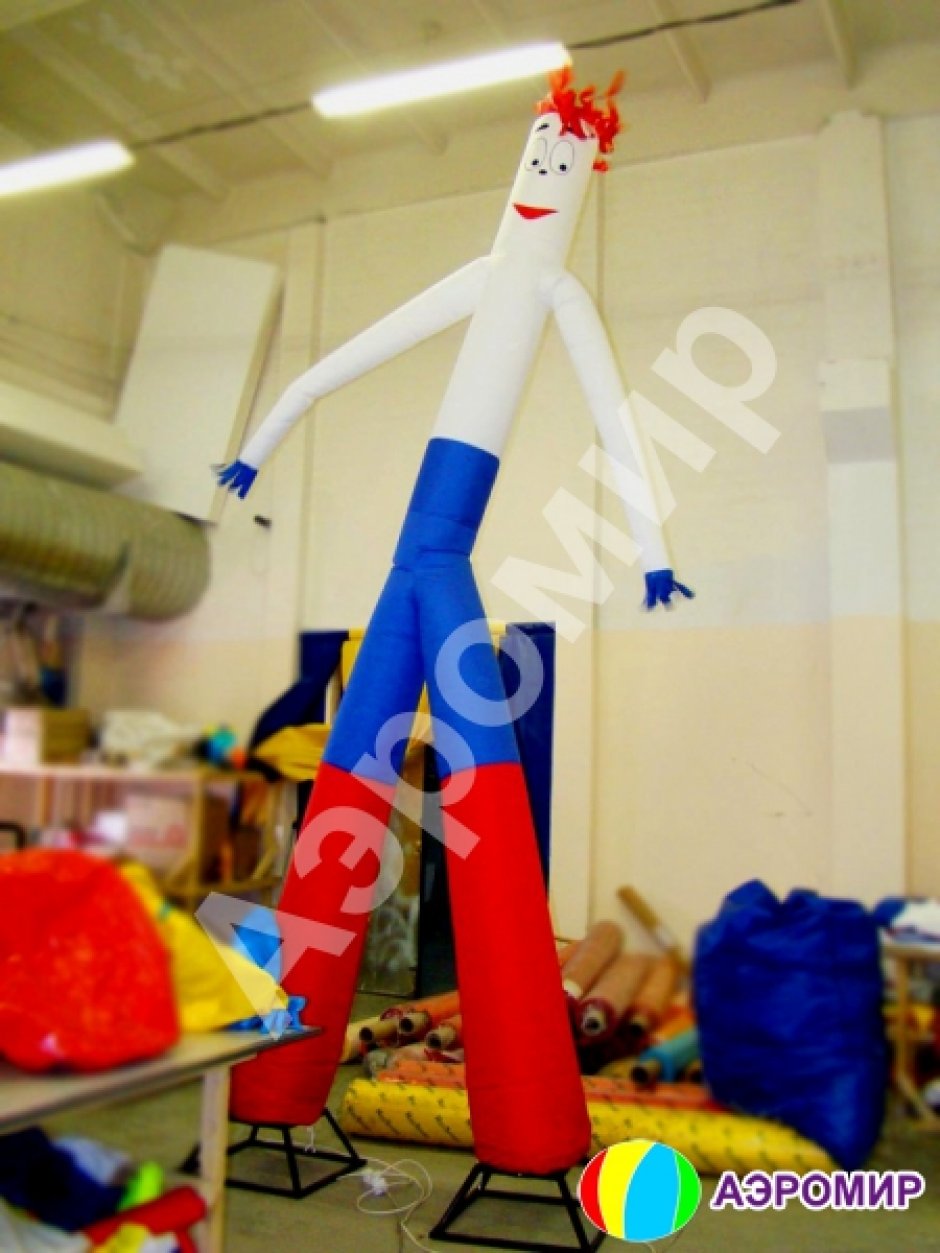 Аэромен Триколор — динамическая праздничная фигура