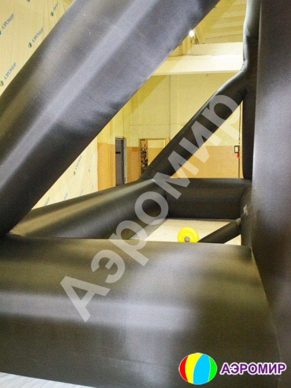 Надувной экран на опорах