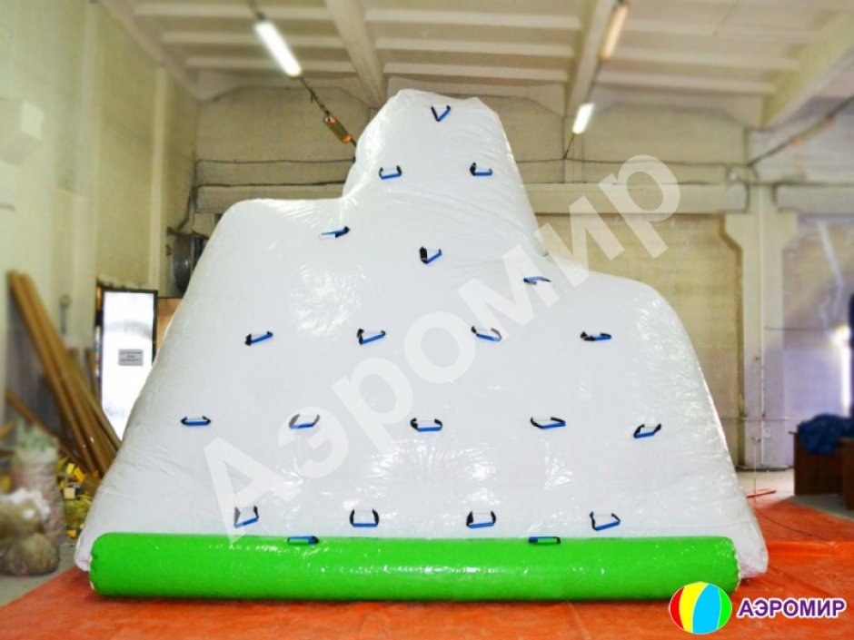 Надувная водная горка скала