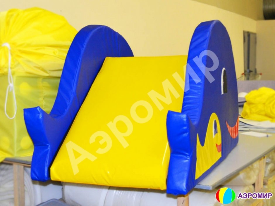 Модульная горка Кит для сухого бассейна