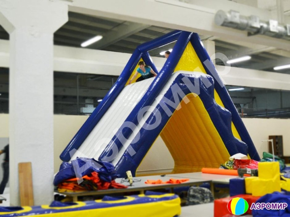 Надувная водная горка Экстрим