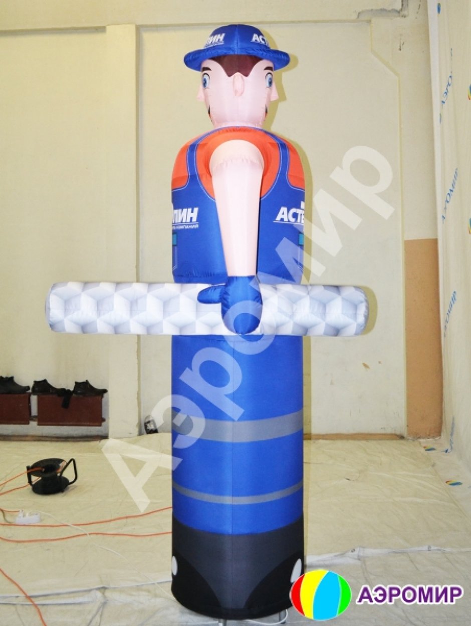 Сделаем рекламную фигуру двухсторонней — одинаково с обеих сторон