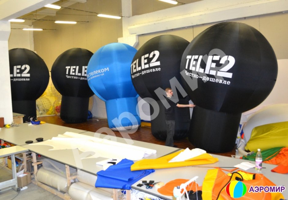 Надувной рекламный шар на опоре круглой формы с логотипом