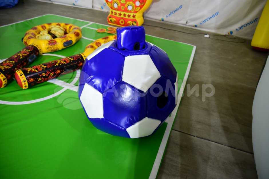 Сумо Футбол — костюмы мячей, командный аттракцион на двоих 