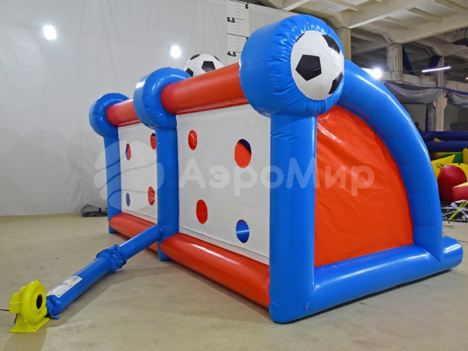 Двойной удар — футбольный аттракцион на два участника