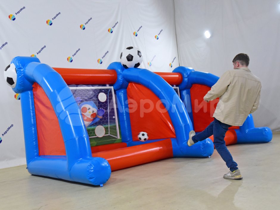 Двойной удар — футбольный аттракцион на два участника