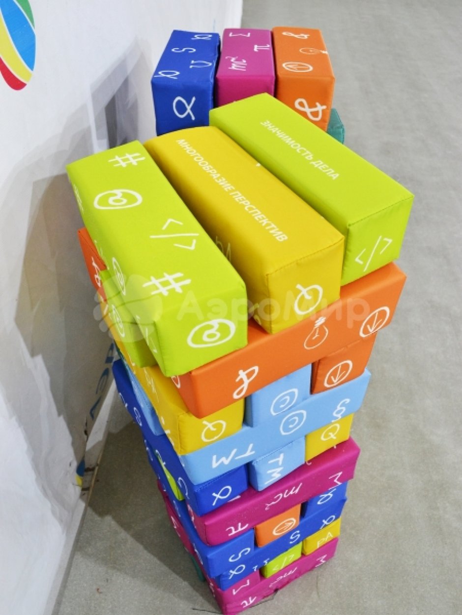 Гигантская дженга — популярная игра формата XXL