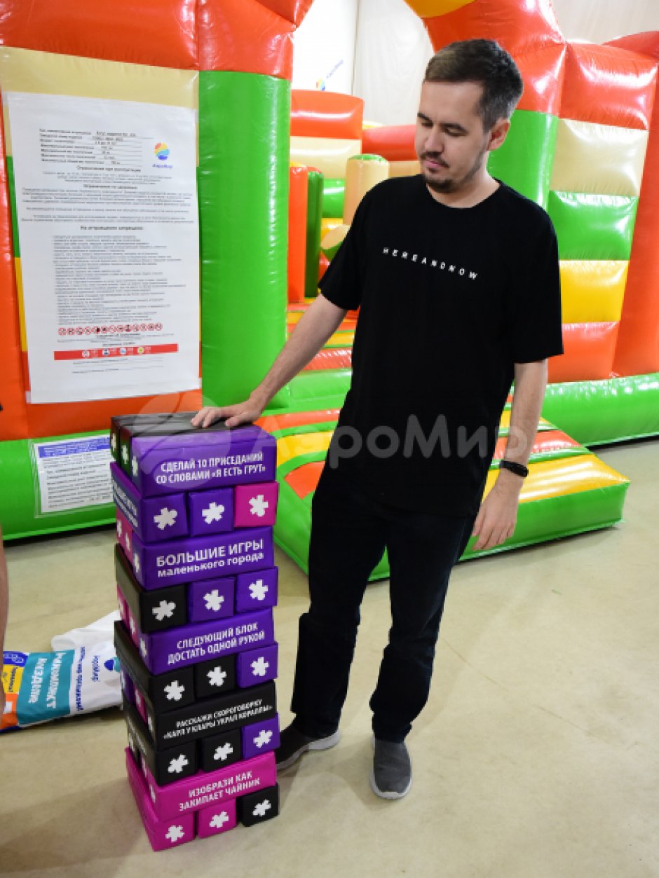 Гигантская дженга — популярная игра формата XXL