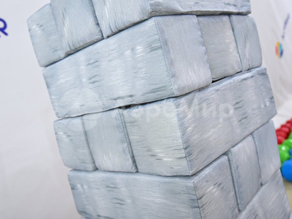 Гигантская дженга — популярная игра формата XXL