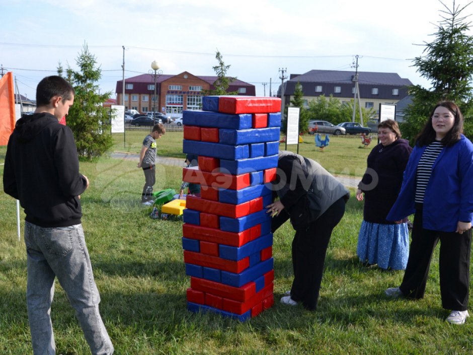 Гигантская дженга — популярная игра формата XXL