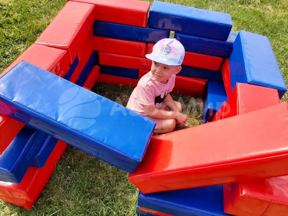 Гигантская дженга — популярная игра формата XXL