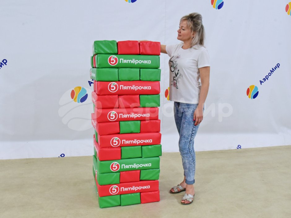 Гигантская дженга — популярная игра формата XXL