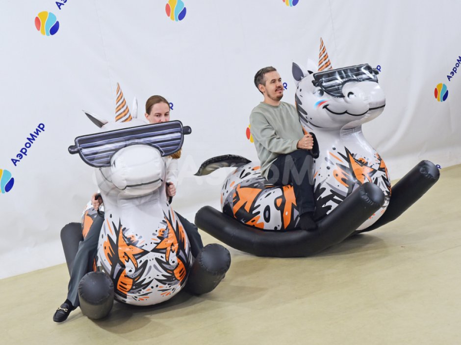 Надувная качалка Единорог