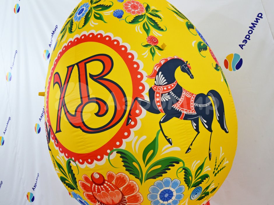 Пасхальное яйцо расписное — большая надувная фигура на Пасху
