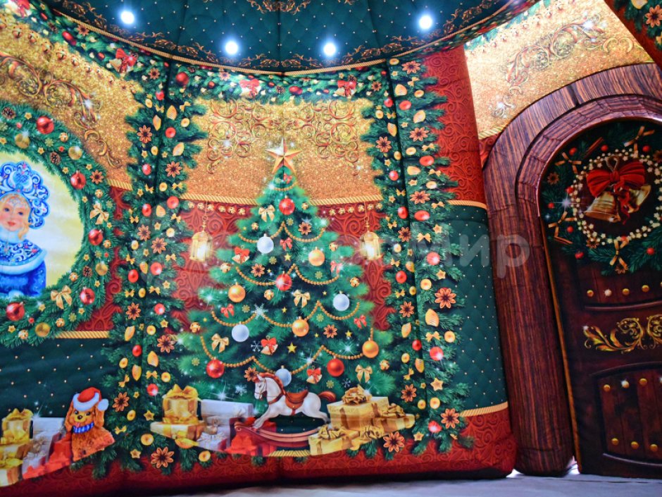 Ёлка дом — новогодняя надувная конструкция с фото зоной внутри