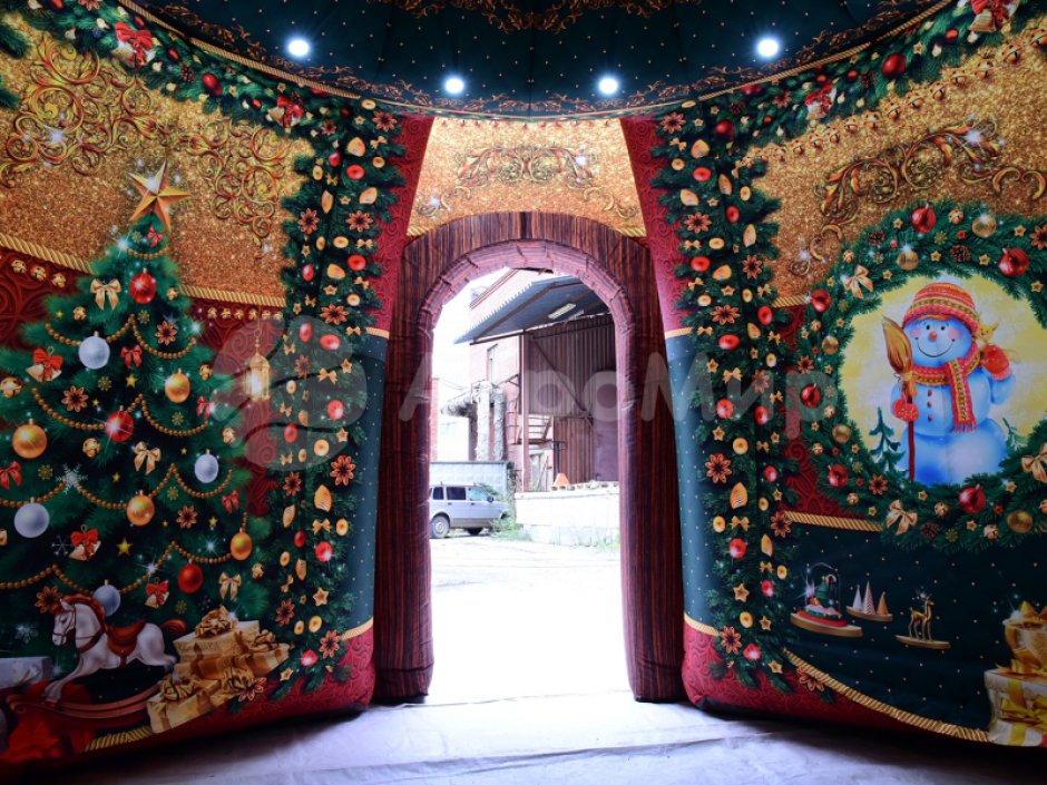 Ёлка дом — новогодняя надувная конструкция с фото зоной внутри
